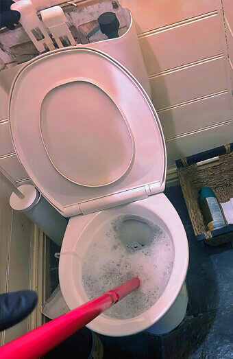 https://blockeddrainscarine.com.au/uploads/2025/07/blocked-toilet-74011.jpg