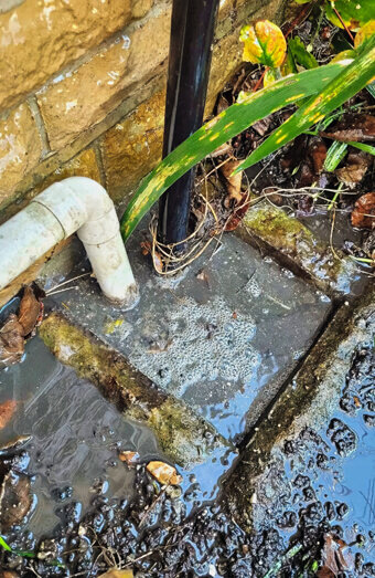 https://blockeddrainscarine.com.au/uploads/2025/07/hero-blocked-sewers-51219.jpg
